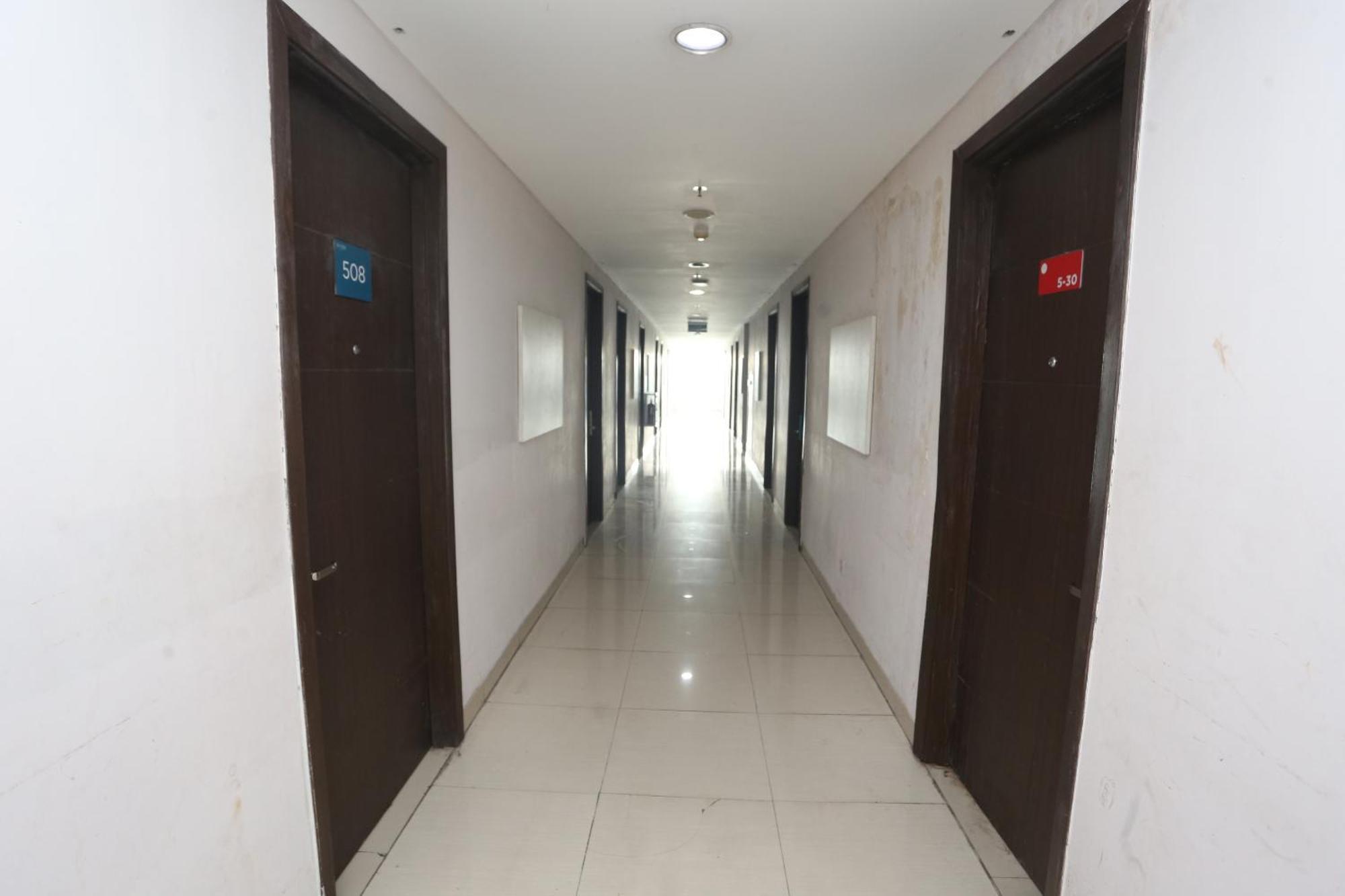 צ'יקראנג Apartemen Enviro By Alfa Rooms מראה חיצוני תמונה